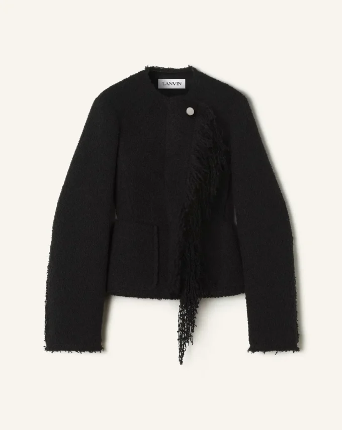 Asymmetrische Jacke aus Bouclé-Wolle Asymmetrische Jacke aus Bouclé-Wolle