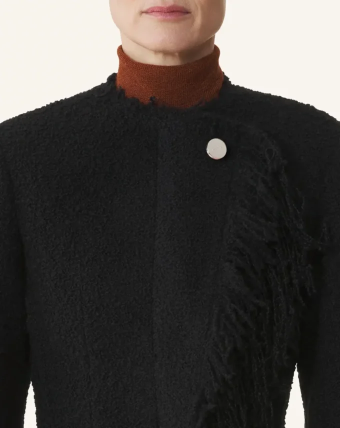 Asymmetrische Jacke aus Bouclé-Wolle Asymmetrische Jacke aus Bouclé-Wolle
