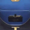 Asymmetrische Tasche „Compagnon” aus Wildleder Asymmetrische Tasche „Compagnon” aus Wildleder