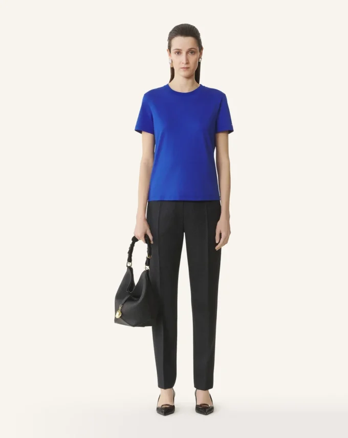 Baumwoll-T-Shirt mit Schleifendetail Baumwoll-T-Shirt mit Schleifendetail