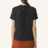 Baumwoll-T-Shirt mit Schleifendetail Baumwoll-T-Shirt mit Schleifendetail