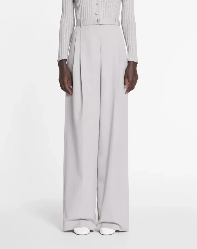 Baumwollhose mit Abnähern Baumwollhose mit Abnähern