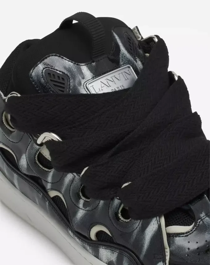 Curb-Sneaker aus Leder mit Glitzer Curb-Sneaker aus Leder mit Glitzer