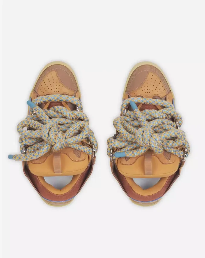 Curb Sneakers aus Leder mit Schlangenleder-Schnürsenkeln Curb Sneakers aus Leder mit Schlangenleder-Schnürsenkeln