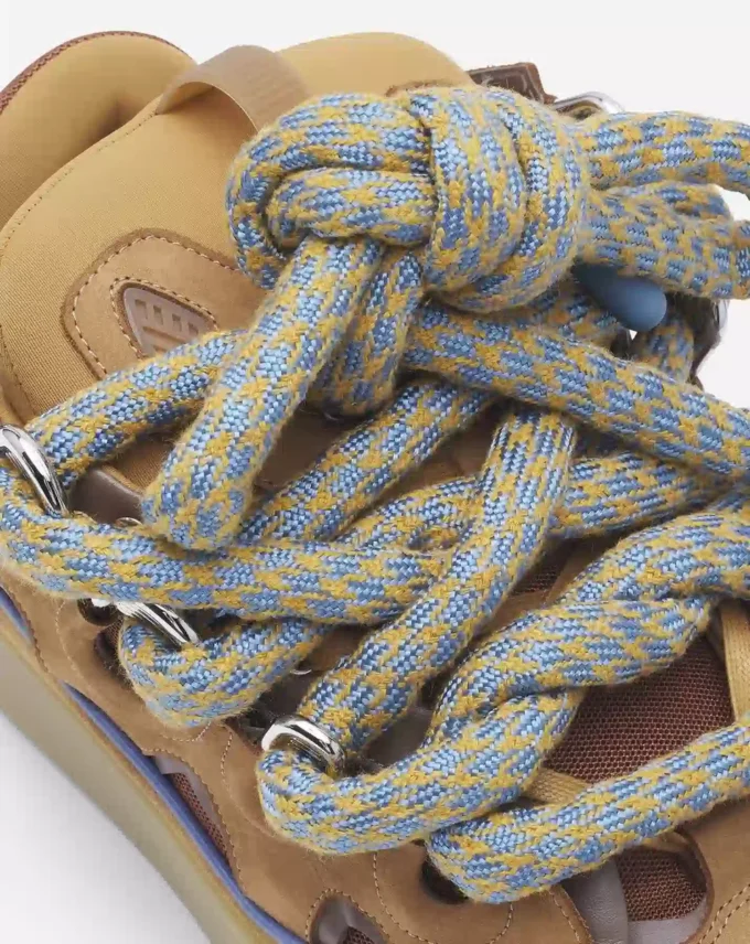 Curb Sneakers aus Leder mit Schlangenleder-Schnürsenkeln Curb Sneakers aus Leder mit Schlangenleder-Schnürsenkeln