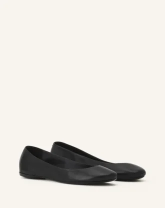 Die Ballerina-Ballerinas aus Leder