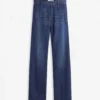 Gerade geschnittene Jeanshose Gerade geschnittene Jeanshose