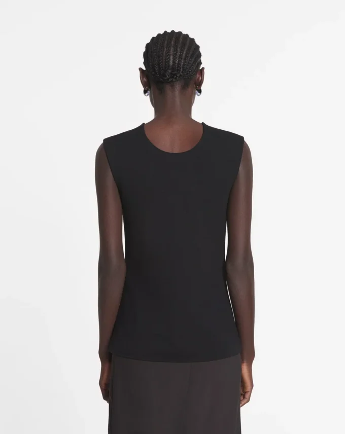 Jersey-Oberteil mit tiefem Ausschnitt Jersey-Oberteil mit tiefem Ausschnitt