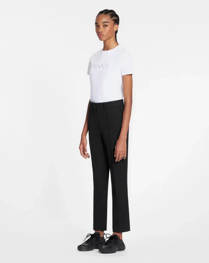 Klassisch geschnittenes Lanvin-T-Shirt mit Stickerei Klassisch geschnittenes Lanvin-T-Shirt mit Stickerei