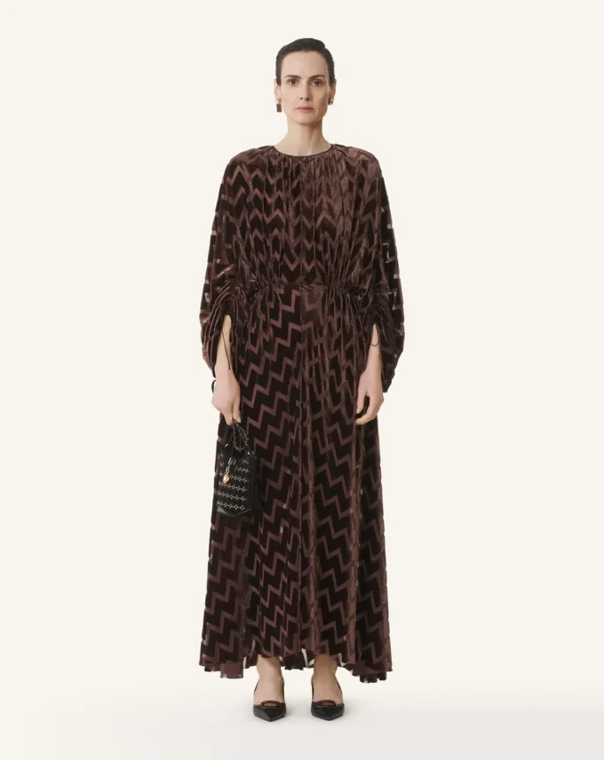 Kleid aus Devoré-Samt