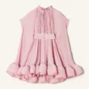 Kurzes Charmeuse-Kleid Kurzes Charmeuse-Kleid