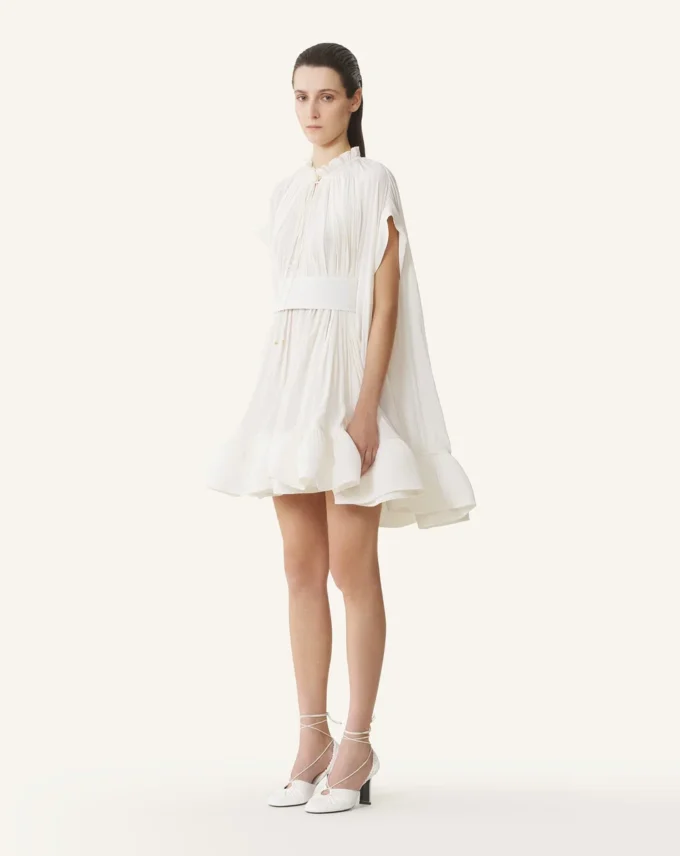 Kurzes Charmeuse-Kleid Kurzes Charmeuse-Kleid