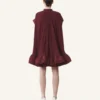 Kurzes Charmeuse-Kleid Kurzes Charmeuse-Kleid
