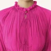 Kurzes Charmeuse-Kleid Kurzes Charmeuse-Kleid