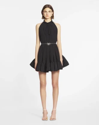 Kurzes Kleid mit Rüschen