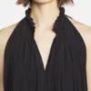 Kurzes Kleid mit Rüschen Kurzes Kleid mit Rüschen