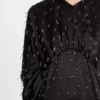 Langes besticktes Kleid
