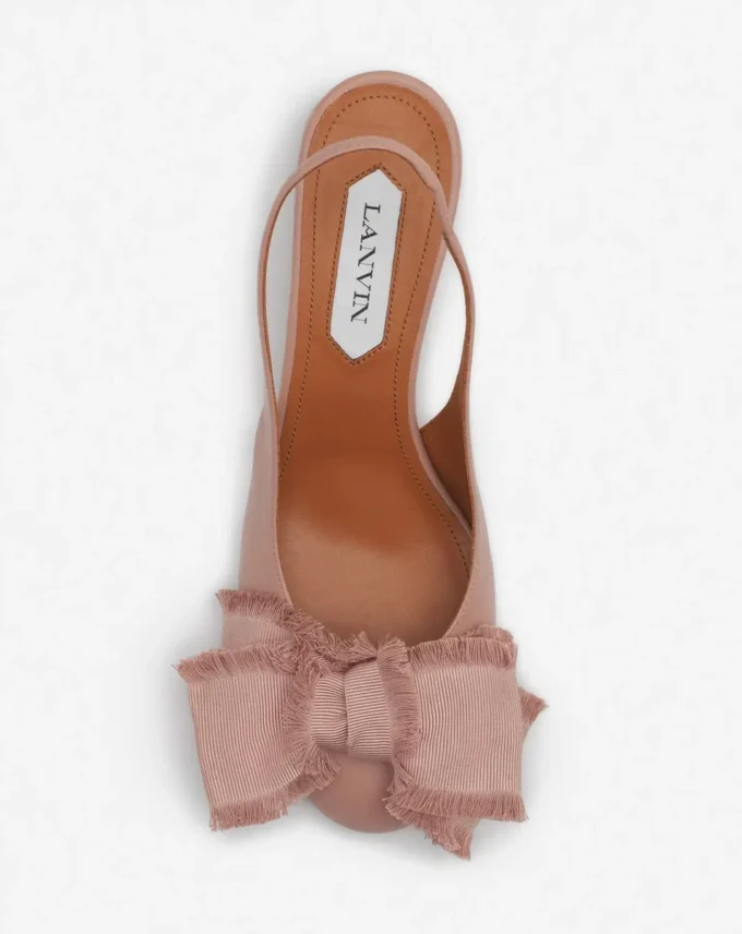 Leder-Slingback-Ballerina mit Absatz Leder-Slingback-Ballerina mit Absatz