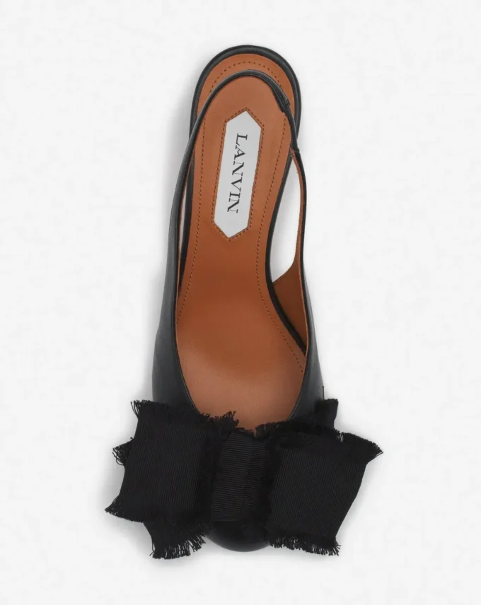 Leder-Slingback-Ballerina mit Absatz Leder-Slingback-Ballerina mit Absatz