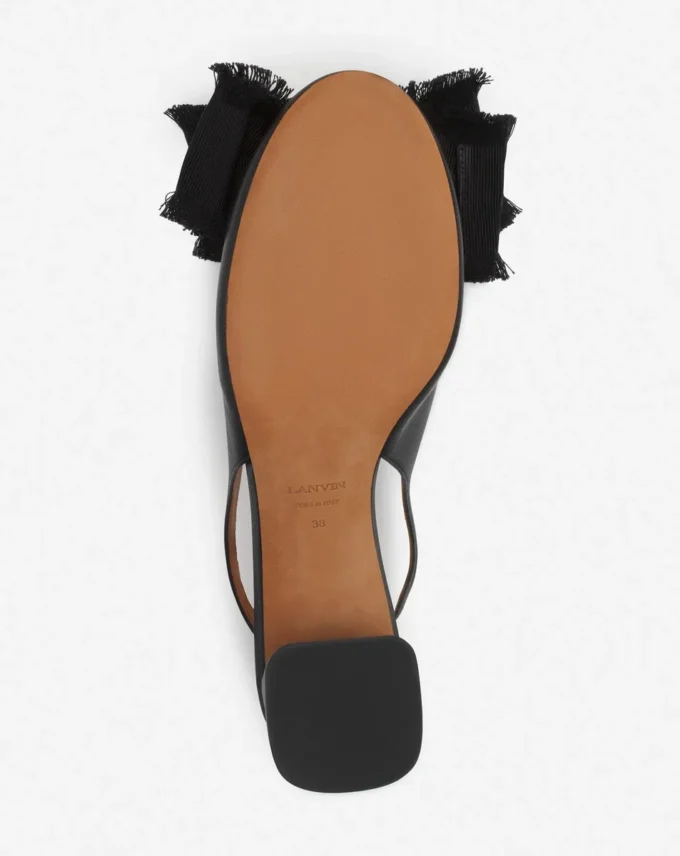 Leder-Slingback-Ballerina mit Absatz Leder-Slingback-Ballerina mit Absatz