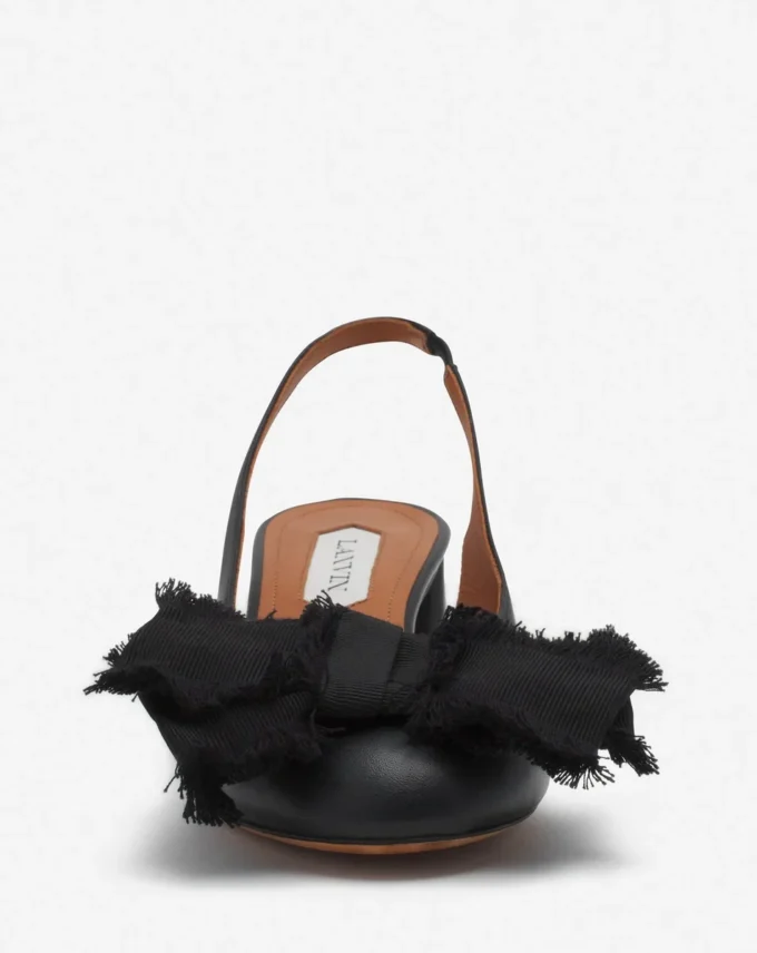 Leder-Slingback-Ballerina mit Absatz Leder-Slingback-Ballerina mit Absatz