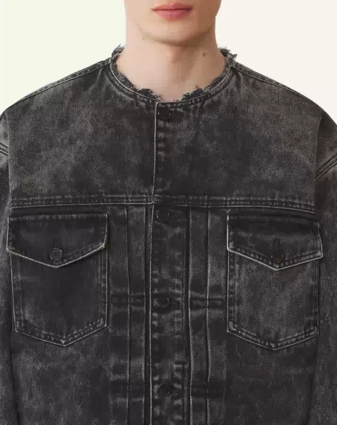 Lockere, gewaschene Jeansjacke Lockere, gewaschene Jeansjacke