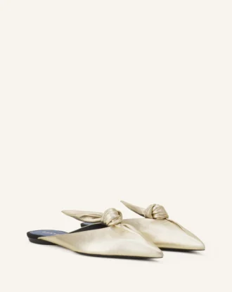Midnight Step Bow Mule aus Metallic-Leder