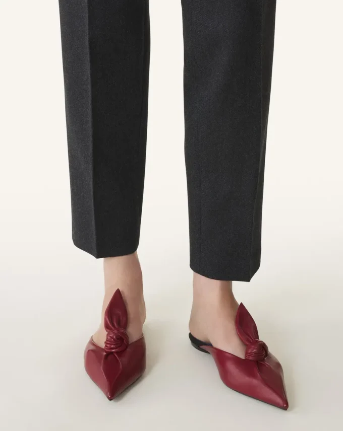 Midnight Step Leder-Mule mit Schleife