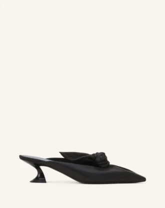Midnight Step Leder-Pantolette mit Absatz und Schleife
