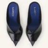 Midnight Step Mule aus Lackleder Midnight Step Mule aus Lackleder