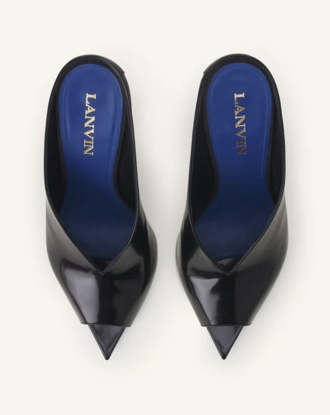 Midnight Step Mule aus Lackleder Midnight Step Mule aus Lackleder