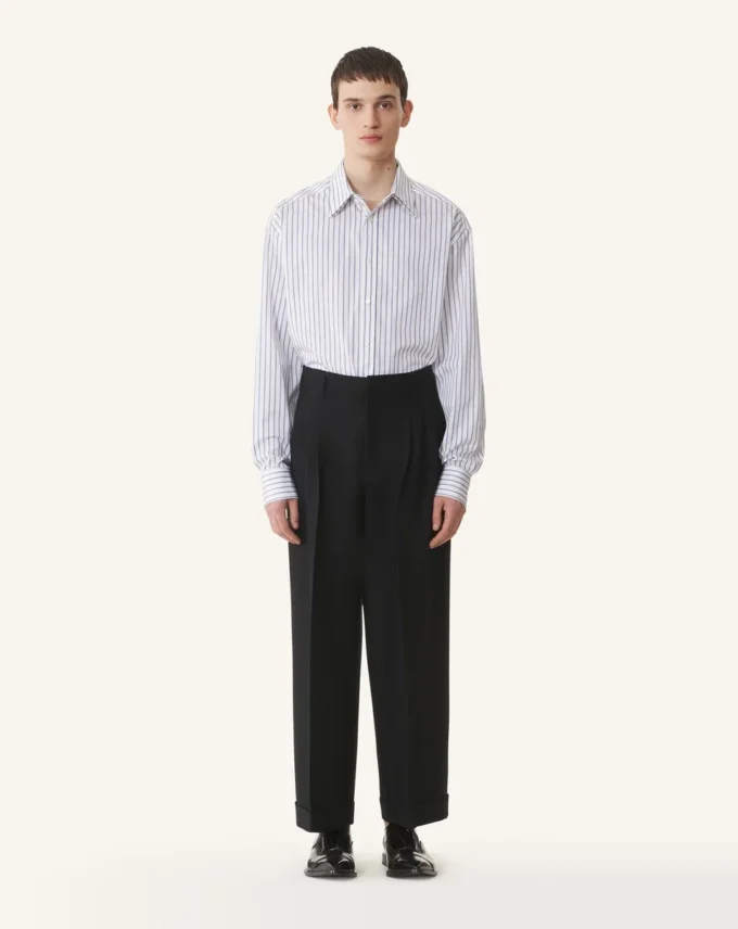 Oversized-Hemd aus gestreifter Baumwollpopeline Oversized-Hemd aus gestreifter Baumwollpopeline