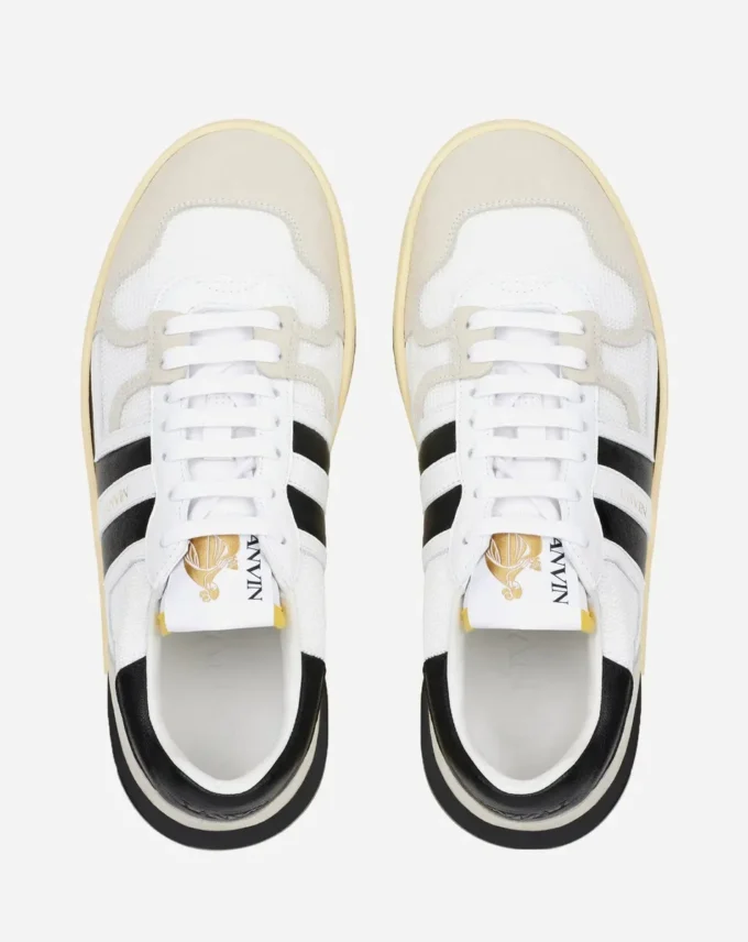 Sneaker aus Mesh in Lehmfarbe
