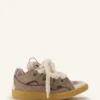 Sneakers aus Wildleder mit Mesh-Schnürsenkeln