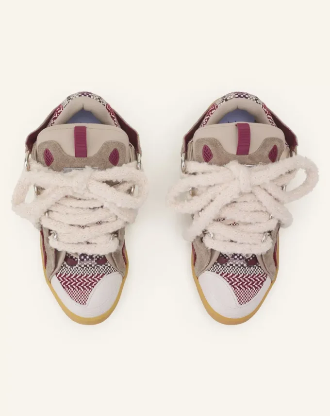 Sneakers aus Wildleder mit Mesh-Schnürsenkeln