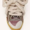 Sneakers aus Wildleder mit Mesh-Schnürsenkeln