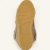 Sneakers aus Wildleder mit Mesh-Schnürsenkeln