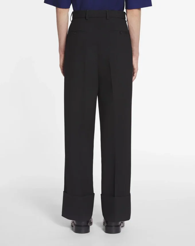 Weite Hose mit Umschlag Weite Hose mit Umschlag